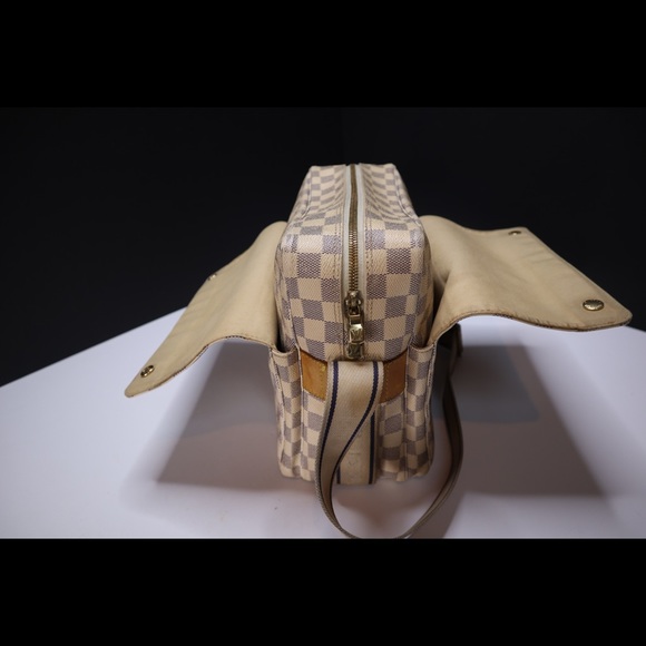 LV Damier Azur Canvas Naviglio Messenger b… - Picture 4 of 9